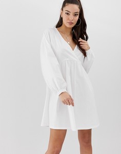 Свободное платье мини с запахом и длинными рукавами ASOS DESIGN - Белый