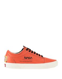 Низкие кеды и кроссовки Vans