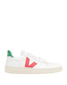 Низкие кеды и кроссовки Veja