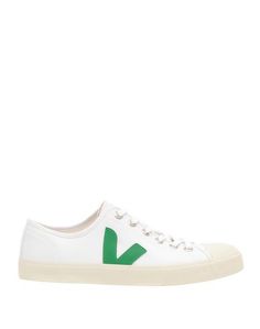 Низкие кеды и кроссовки Veja