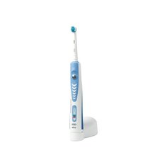 Электрическая зубная щетка Oral B