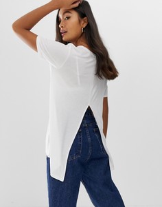 Белая футболка с вырезом на спине ASOS DESIGN - Белый