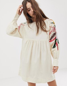 Платье с вышивкой на рукавах Free People - Белый