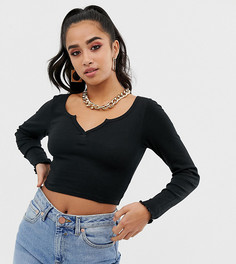 Черный кроп-топ с длинными рукавами и разрезом ASOS DESIGN Petite - Черный