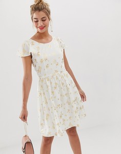 Короткое приталенное платье с оборками на рукавах и принтом Yumi - Белый