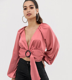 Топ с длинными рукавами, глубоким вырезом и пряжкой ASOS DESIGN Petite - Розовый