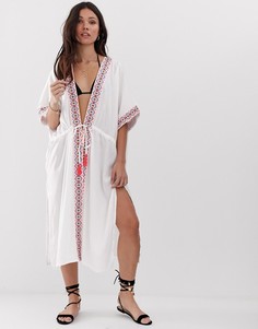 Длинное пляжное кимоно с вышивкой и отделкой Anmol - Белый