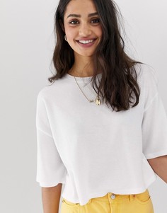 Короткая футболка вафельной текстуры ASOS DESIGN - Белый