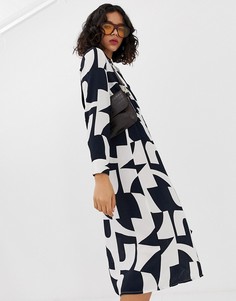 Платье миди с запахом и эффектным абстрактным принтом Vero Moda - Белый