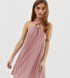 Свободное платье-халтер мини в полоску с черепаховым кольцом ASOS DESIGN Petite - Мульти