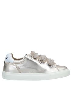 Низкие кеды и кроссовки Voile Blanche