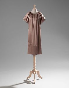 Платье до колена Valentino