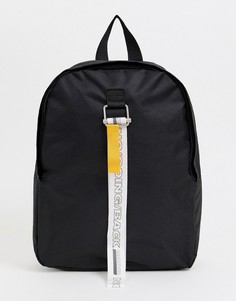 Черный рюкзак с надписью на ремешке ASOS DESIGN - Черный