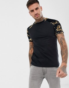 Черная футболка с принтом в стиле барокко на рукавах реглан River Island - Черный
