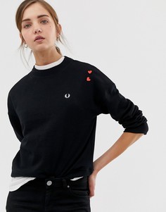 Свитшот с вышивкой Fred Perry x Amy Winehouse foundation - Черный