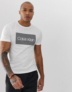 Белая футболка с круглым вырезом и логотипом Calvin Klein - Белый