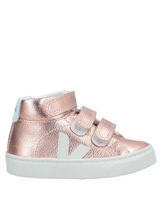 Низкие кеды и кроссовки Veja