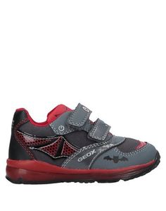 Низкие кеды и кроссовки Geox