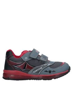 Низкие кеды и кроссовки Geox