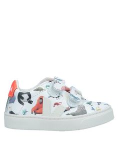 Низкие кеды и кроссовки Veja