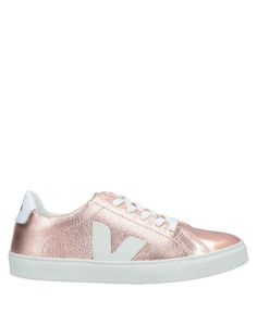 Низкие кеды и кроссовки Veja
