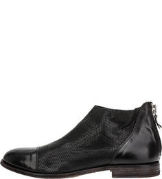 Кожаные полусапоги с перфорацией Moma