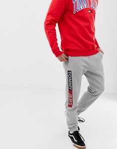 Светло-серые джоггеры классического кроя с манжетами Tommy Jeans - Серый