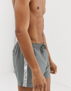 Серые шорты для плавания с фирменной лентой Calvin Klein - Серый