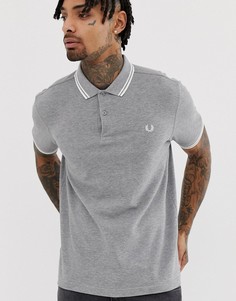 Серое поло с контрастной отделкой на воротнике Fred Perry - Серый
