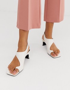 Кожаные босоножки на блочном каблуке с петлей для большого пальца ASOS DESIGN Premium Hercules - Кремовый