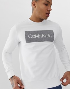 Белый свитшот с большим логотипом Calvin Klein - Белый