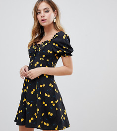Платье мини с вырезом сердечком и принтом вишни ASOS DESIGN Petite - Мульти