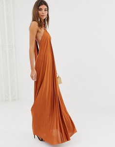 Плиссированное платье-халтер макси с кольцом ASOS DESIGN - Коричневый