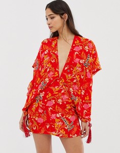 Платье в стиле кимоно с кисточками и цветочным принтом Millie Mackintosh - Красный