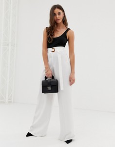 Белые широкие брюки с черепаховой пряжкой на поясе PrettyLittleThing - Мульти