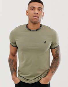 Зеленая футболка с контрастным кантом Fred Perry - Зеленый