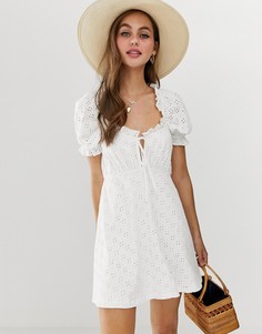 Чайное платье с вышивкой и объемными рукавами ASOS DESIGN - Белый
