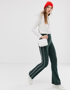 Свободные расклешенные брюки ASOS DESIGN - Зеленый