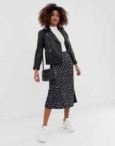 Атласная юбка-комбинация миди косого кроя с принтом вишен ASOS DESIGN - Мульти