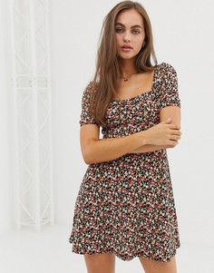 Платье с цветочным принтом и квадратным вырезом Pull&Bear - Мульти