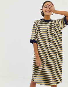 Свободное платье-футболка в полоску Monki - Мульти