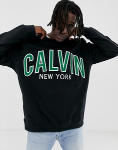 Черный свитшот с круглым вырезом и большим логотипом Calvin Klein Jeans - Черный