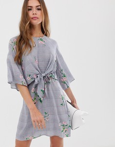 Платье в клетку с завязкой на талии AX Paris - Черный