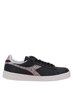 Низкие кеды и кроссовки Diadora
