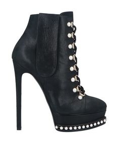 Полусапоги и высокие ботинки Casadei