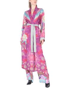 Классический костюм Manish Arora