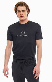 Футболка с вышитым логотипом бренда Fred Perry