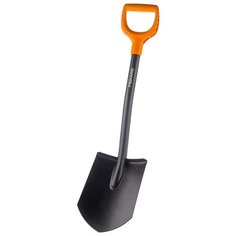 Лопата штыковая FISKARS Solid