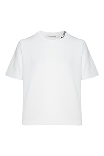 Белая футболка с логотипом на вырезе Calvin Klein