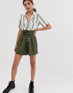 Льняные шорты от комплекта цвета хаки с поясом Miss Selfridge - Зеленый